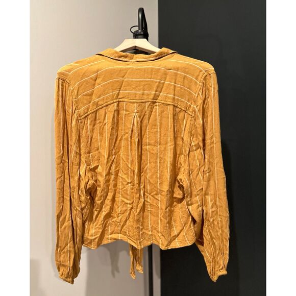 American Eagle Button Down Tie Front Top - Picture 5 of 10